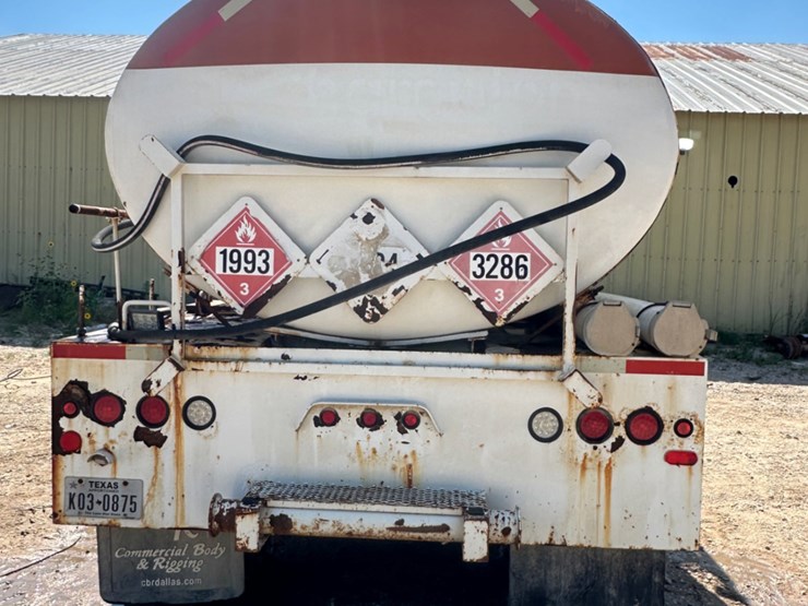 2012-peterbilt-337-image-6