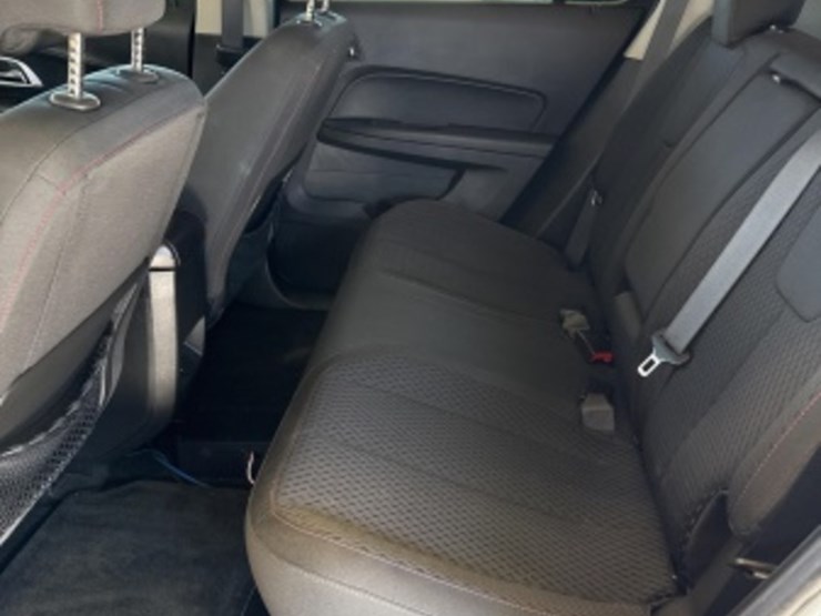 2015-chevrolet-equinox-image-23