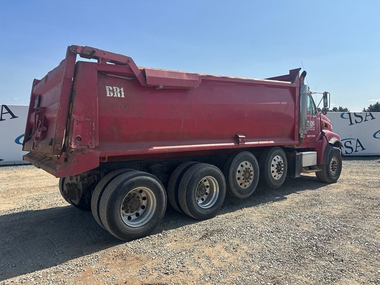 2007-sterling-l9500-image-5