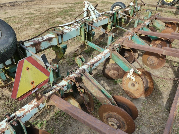 kmc-6-row-ripper-bedder-image-10