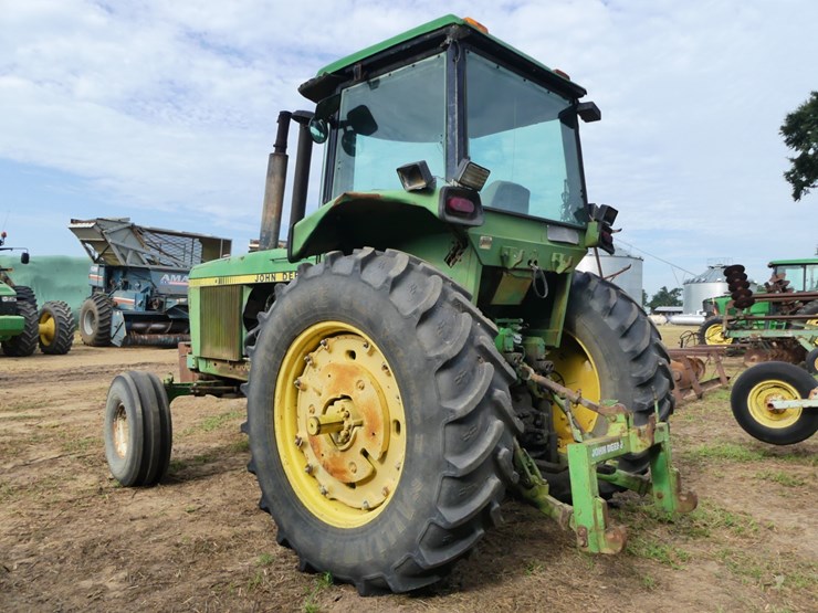 john-deere-4440-image-4