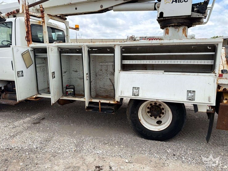 2008-international-durastar-4300-image-41
