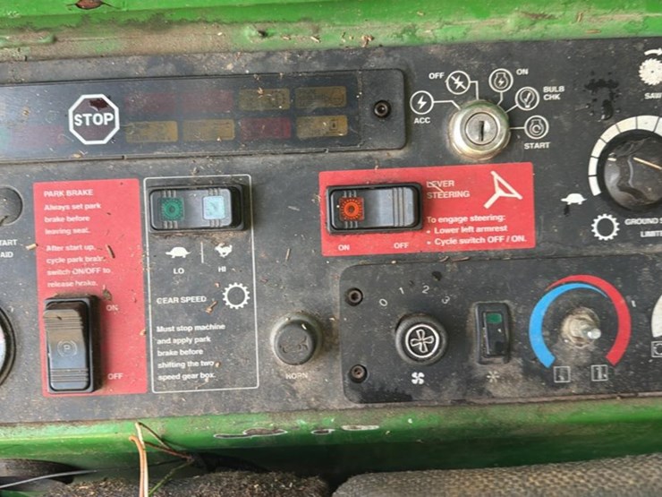 2006-deere-643h-image-37