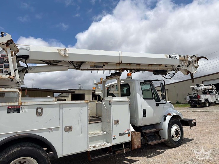 2019-international-durastar-4300-image-44