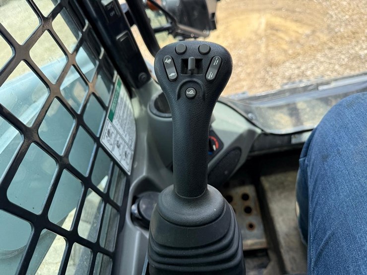 bobcat-s740-image-24