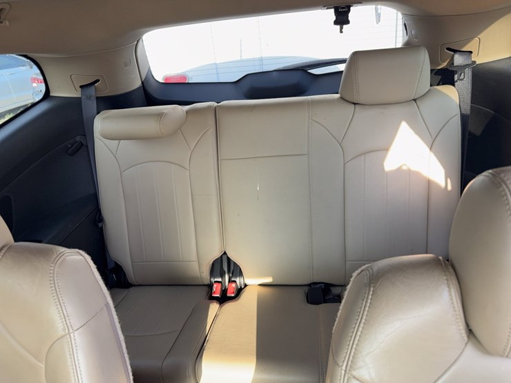 2010-chevrolet-traverse-image-40