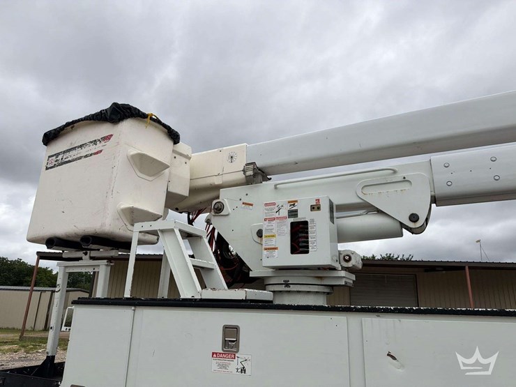 2019-international-durastar-4300-image-33
