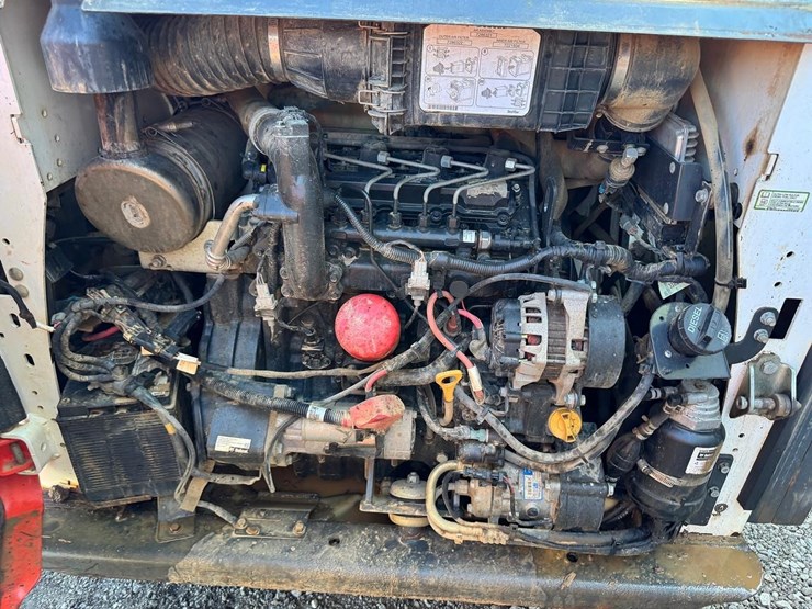 2020-bobcat-t550-image-16