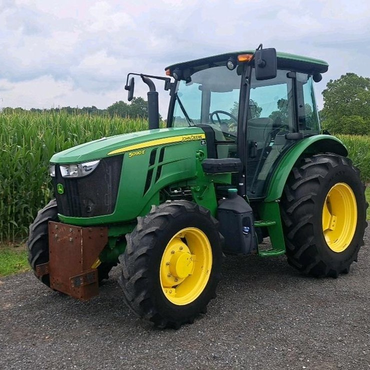 2019 JOHN DEERE 5090E