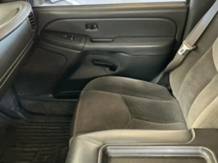2005-gmc-sierra-2500hd-image-21
