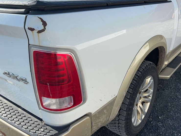 2016-ram-1500-laramie-longhorn-image-32