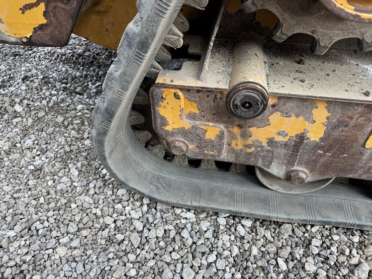 2017-caterpillar-249d-image-19