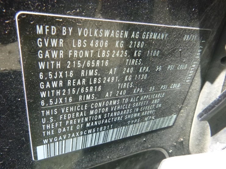 2012-volkswagen-tiguan-image-16