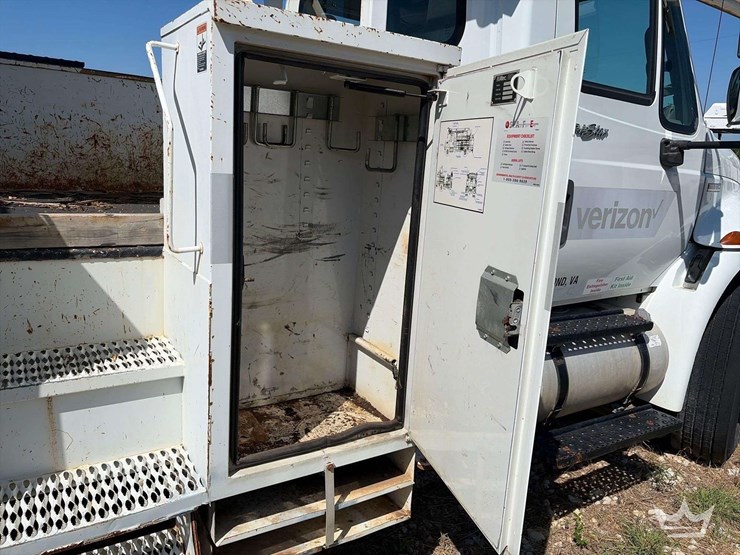 2012-international-durastar-4300-image-22