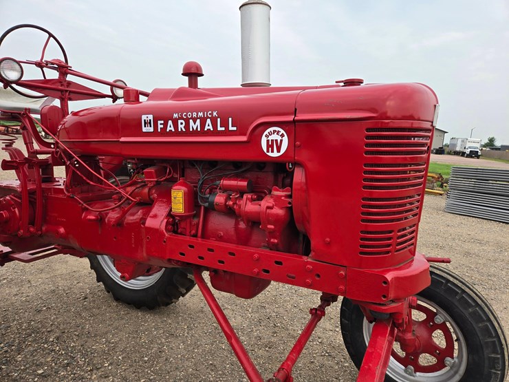 1939-farmall-super-hv-tractor-image-7