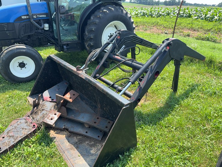 loader-with-bucket-to-fit-new-holland-tn-image-1