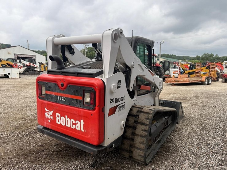 2022-bobcat-t770-image-4