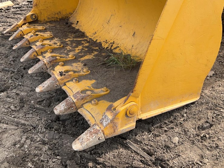 2005-deere-655c-image-61