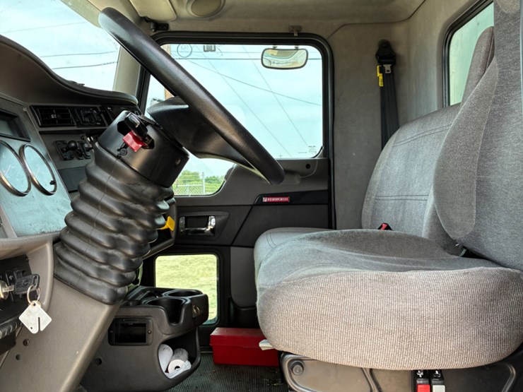2017-kenworth-t270-image-7