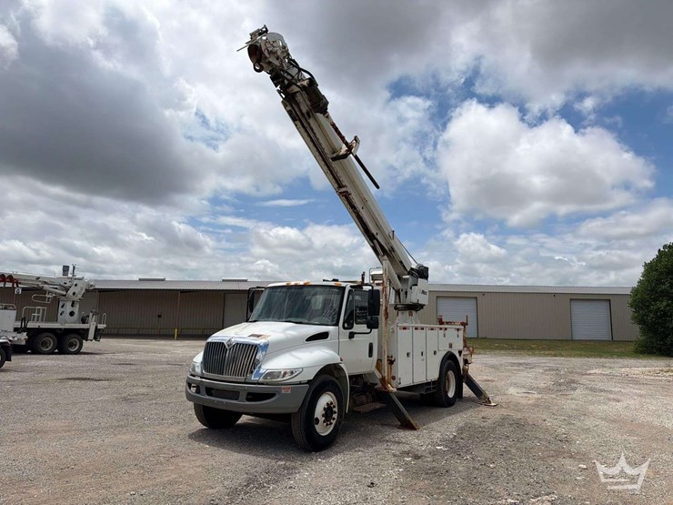 2008-international-durastar-4300-image-2