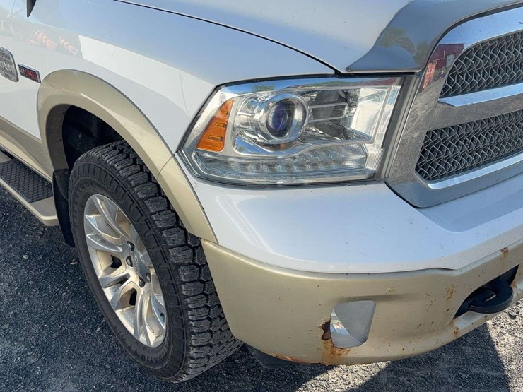 2016-ram-1500-laramie-longhorn-image-35