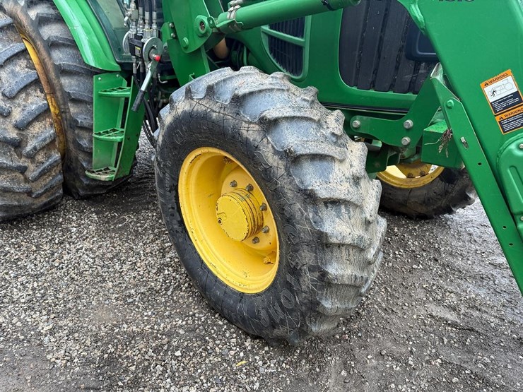 2012-john-deere-6115d-image-11