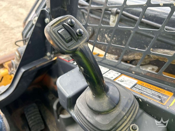 deere-325g-image-12