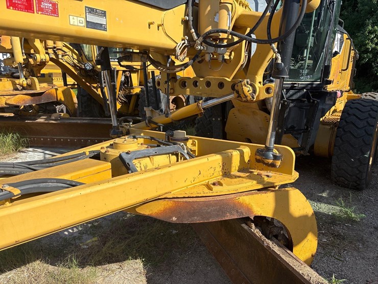 caterpillar-140m-image-11