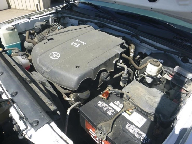 2013-toyota-tacoma-image-10