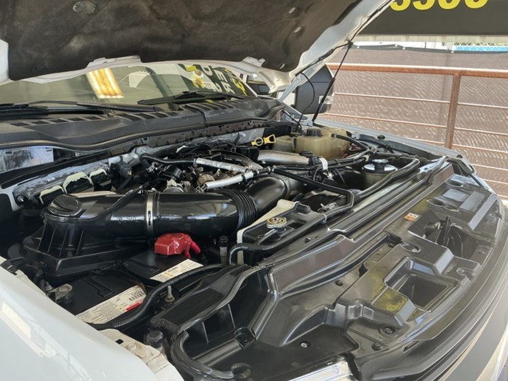 2017-ford-f550-image-15