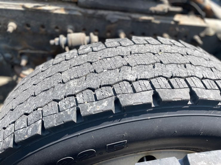 2016-freightliner-coronado-132-image-36