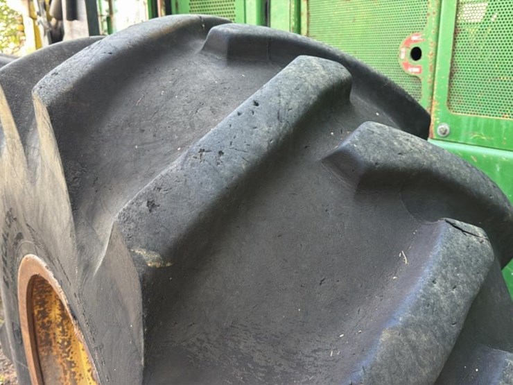 2006-deere-643h-image-27