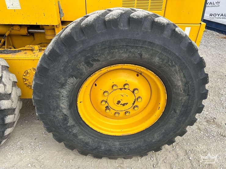 2002-caterpillar-120h-image-30