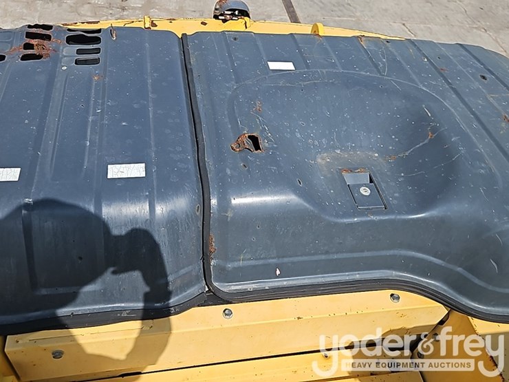2017-kobelco-sk210-image-33