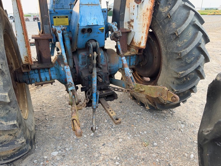ford-tractor-image-11