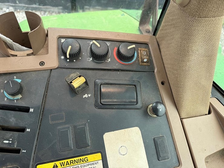 john-deere-7210-image-25