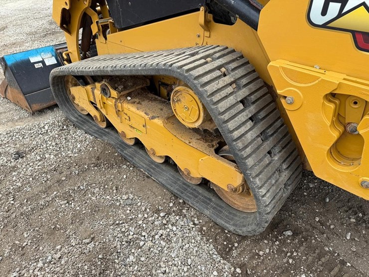 2022-caterpillar-259d3-image-33