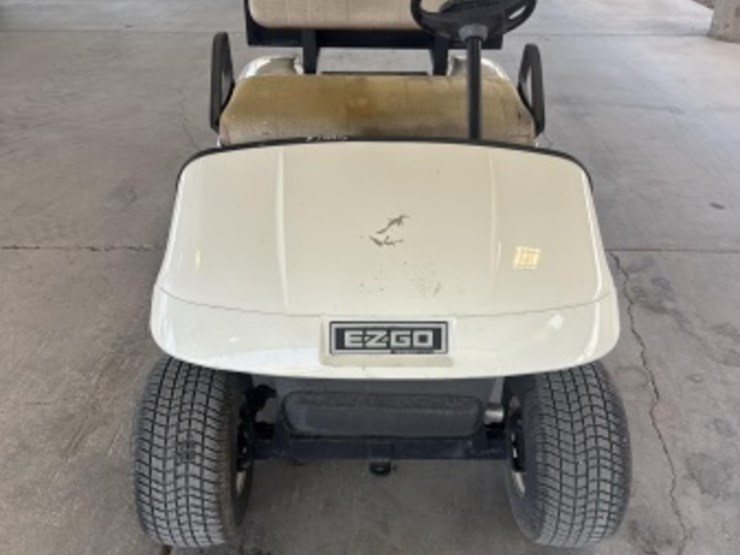 2004-ez-go-golf-cart-image-3
