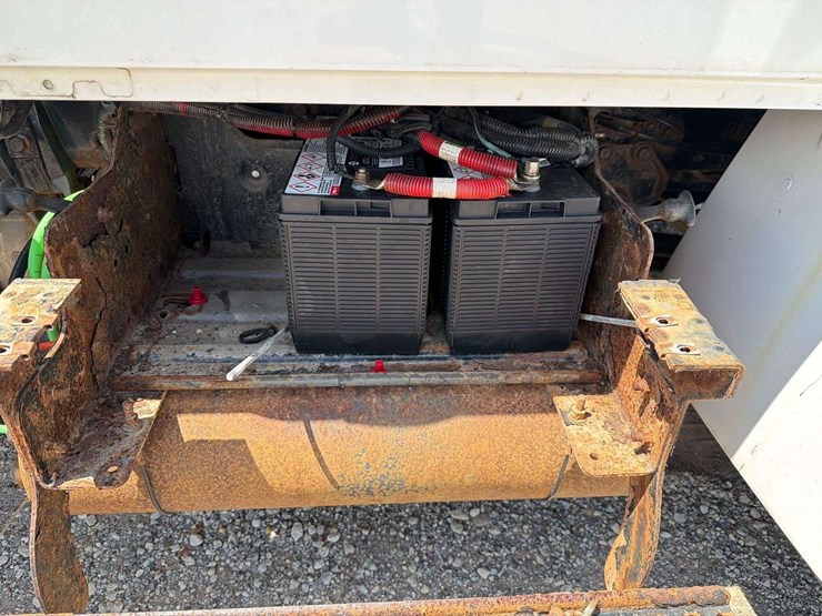2019-international-durastar-4300-image-53
