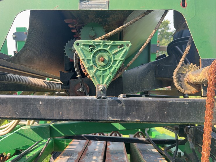 2200-turbo-till-(2200tt)-22'-with-gandy-air-seeder-image-9