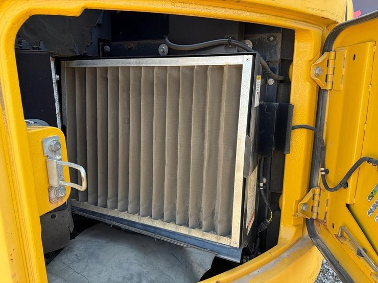 kobelco-sk85cs-image-16