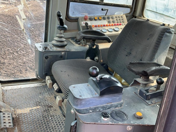2005-deere-655c-image-9