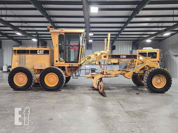 2000-caterpillar-120h-image-6