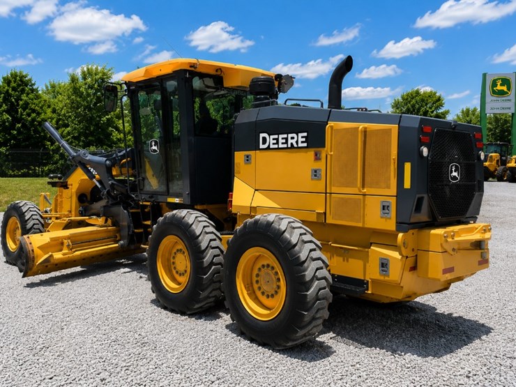 2019-deere-670g-image-2