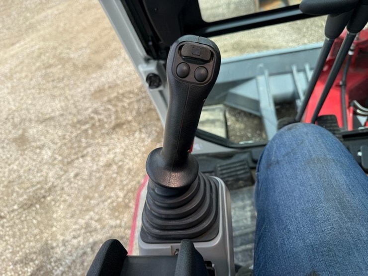 takeuchi-tb280fr-image-26