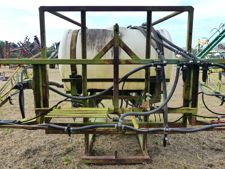 3pt-300-gal-boom-sprayer-image-5
