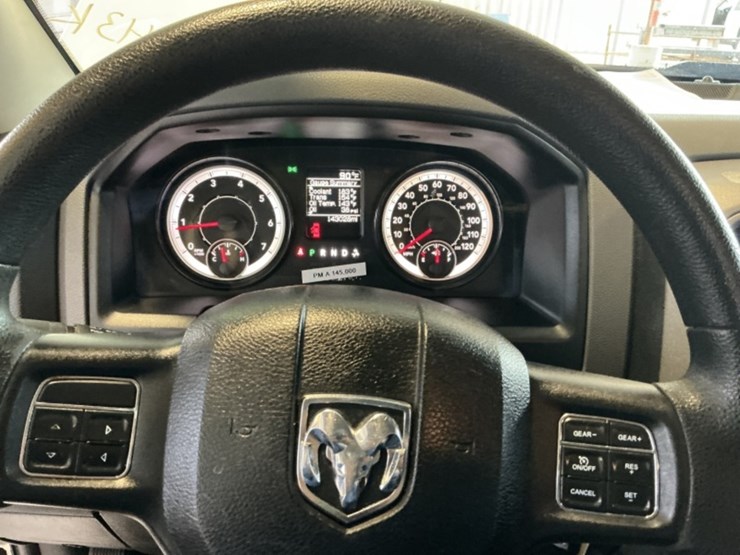 2016-dodge-1500-image-17