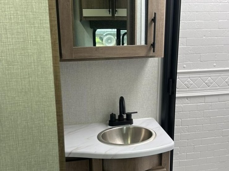 #140-•-2025-grand-design-imagine-xls-22mle-camper-image-50