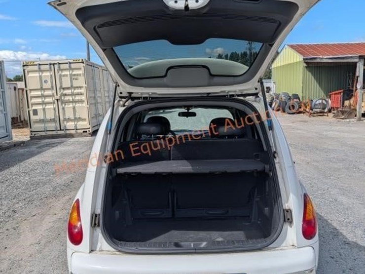 2003-chrysler-pt-cruiser-image-25
