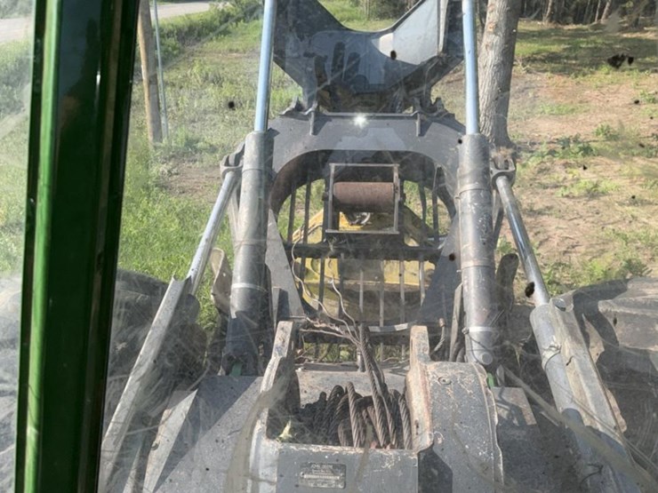 2015-deere-648l-image-51